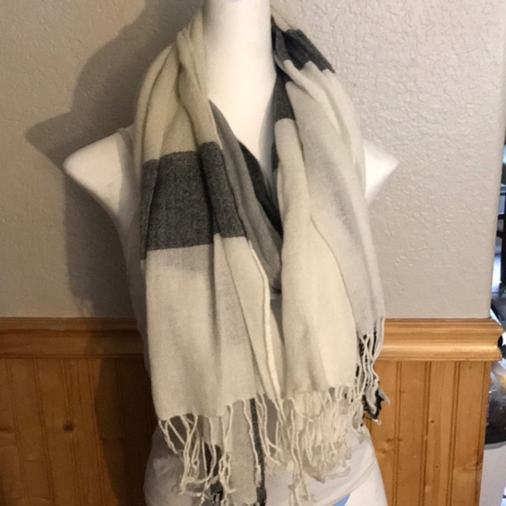 ⭐️Ladies scarf